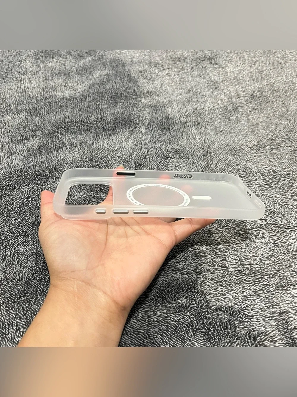 Iphone 17 Pro Max ultra thin magnetic  phone case